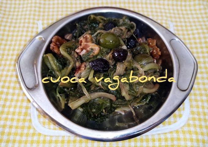 Modo più semplice a Fai  Veloce Scarole Olive e Noci