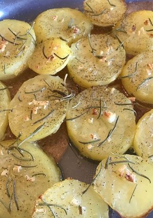 Una foto de Papas con ajo al horno