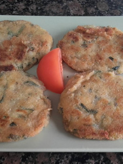 Una foto de Hamburguesas de calabacín y queso #mirecetario