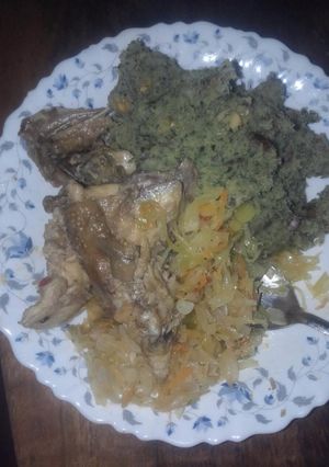 A picture of Mokimo with chicken.