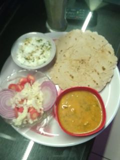 જુવારનો રોટલો (Jowar Rotlo Recipe In Gujarati) રેસીપી મુખ્ય ફોટો