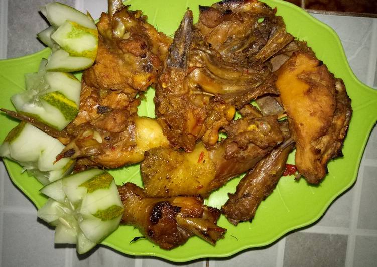 Resep Ayam bakar pedas manis (ayam bakar bacem) #tahunbaruislam1440H yang Menggugah Selera