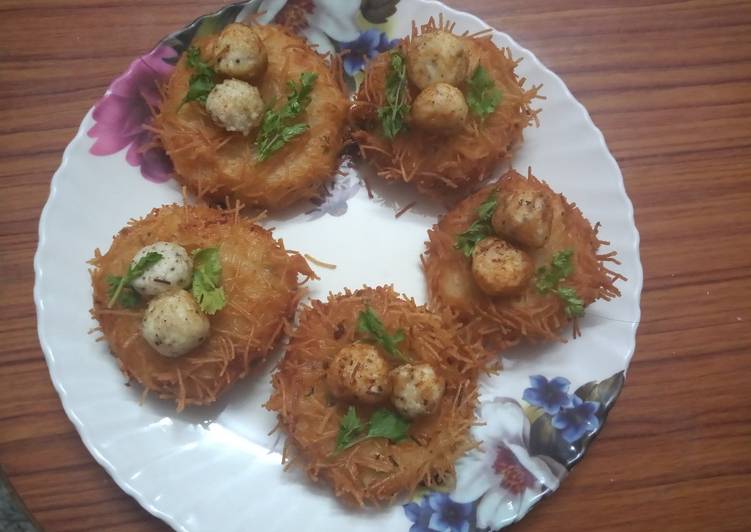 Recipe of Quick Aloo Paneer Nest.