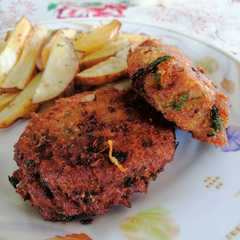 Una foto de Croqueta de jurel al puré con cilantro