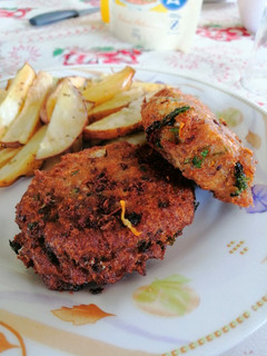 Una foto de Croqueta de jurel al puré con cilantro