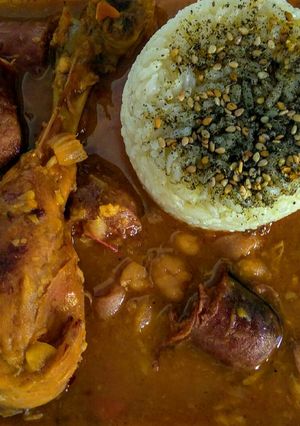 Una foto de Garbanzos con parrillada lunes de carnaval!