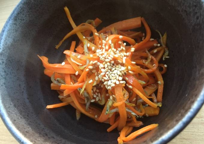 Japanese Carrot Fry with young Sardines