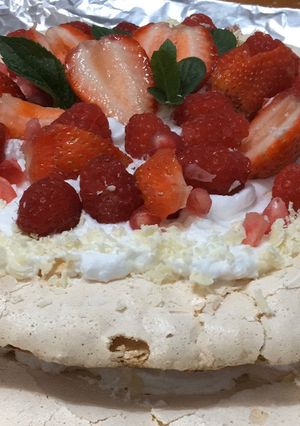 O poză a rețetei Pavlova cake.