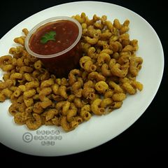 A picture of Crispy spicy macaroni.