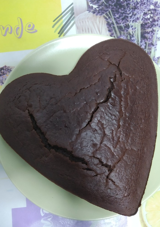 Una foto de Bizcocho vegano con banana y cacao