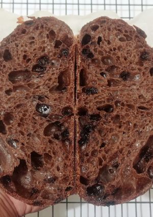 Foto resep Double Chocolate Sourdough Bread (82%)