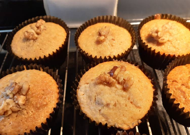 Marmalade and walnut muffins