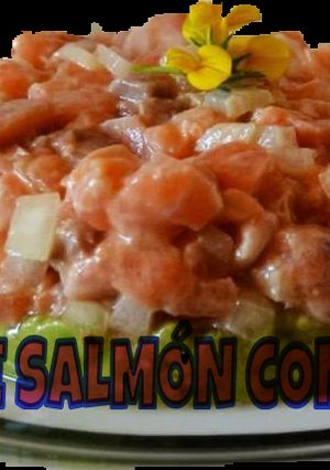 Una foto de Tartar de salmón y aguacate