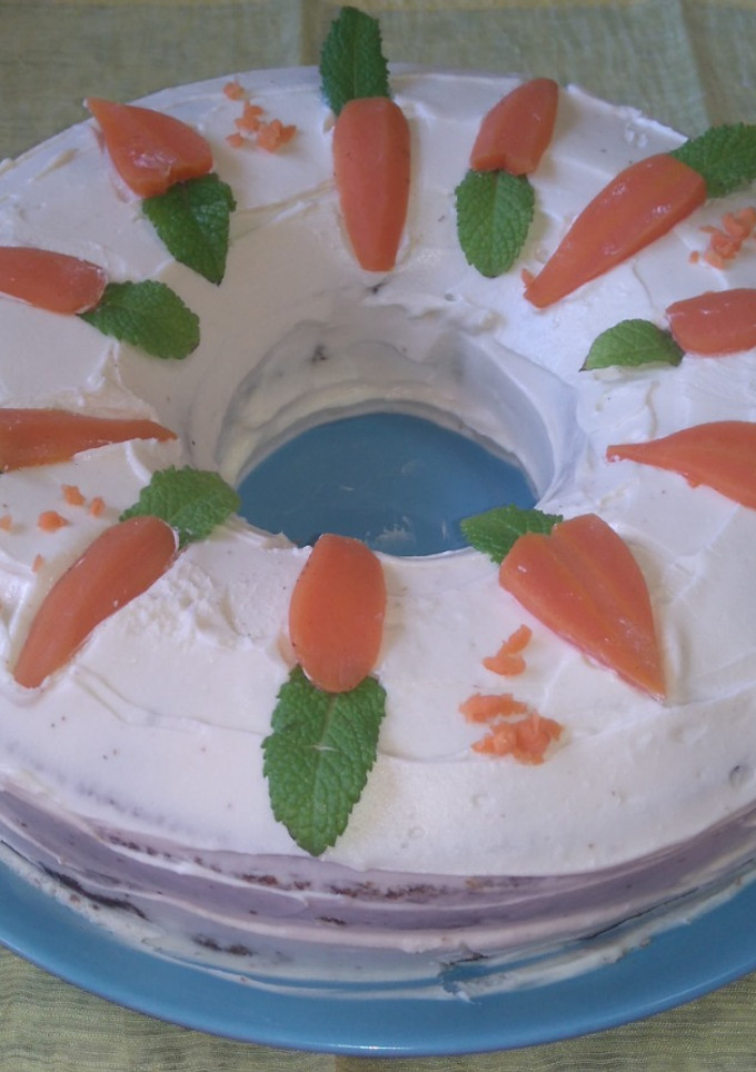 Una foto de 🍰 🥕 Bizcocho de Zanahorias con Frosting o Crema de Queso con (Thermomix)  🥕 🍰