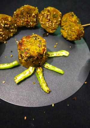 A picture of Potato- Spinach Muthiya.