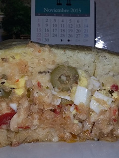 Una foto de MASA DIFERENTE PARA TARTA DE POLLO Y RELLENO PARA LA TARTA