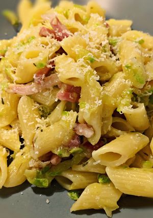 Foto di Penne speck e zucchine