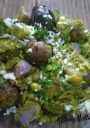 A picture of Undhiyo.