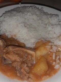 Una foto de Salsa con Arroz al ajo
