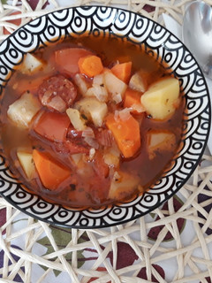 Kolbászos krumplileves recept fotója