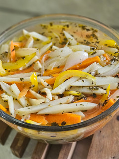 Una foto de Verduras en vinagre