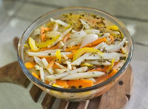 Una foto de Verduras en vinagre