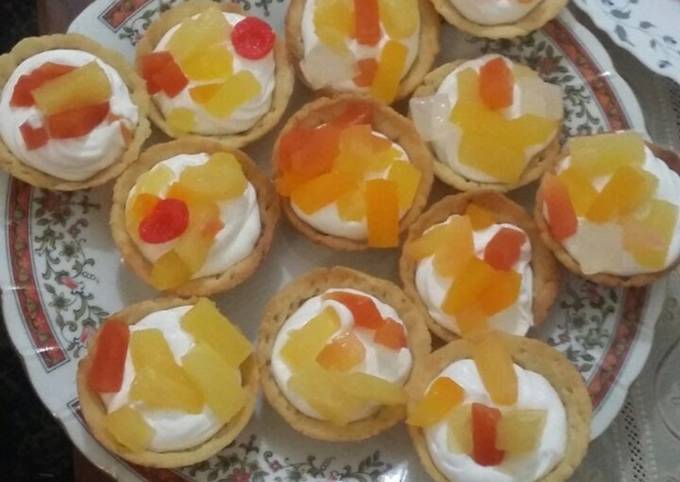 Creamy cocktail tarts