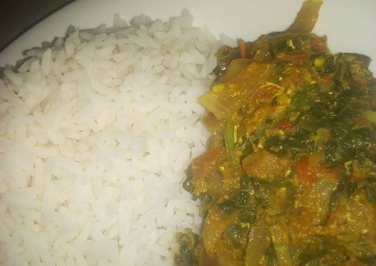 Recipe of Homemade White rice with spinach and egg sauce