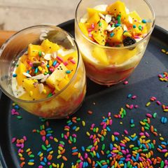 A picture of Mango pudding.