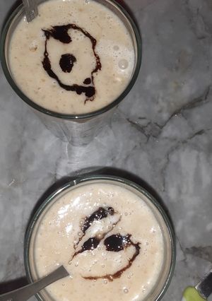 صورة لوصفة عصير تمر في كؤوس عادية 😍