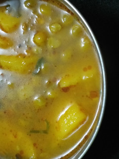 आलू मटर की सब्जी (aloo matar ki sabzi recipe in Hindi) रेसिपी मुख्य फोटो