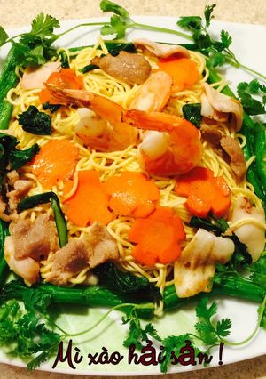 Hình của món Mì xào hải sản !.