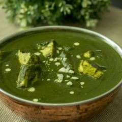 A picture of Palak paneer.