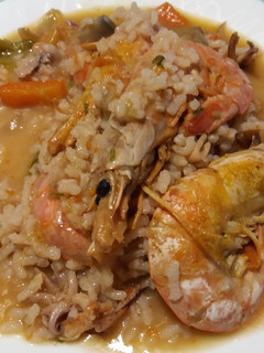 Una foto de Paella Marinera a Mi Manera