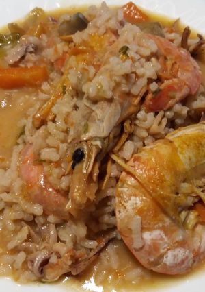 Una foto de Paella Marinera a Mi Manera