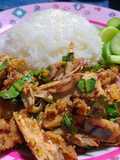 ข้าวยำไก่แซ่บ (ไก่เหลือจาก KFC)