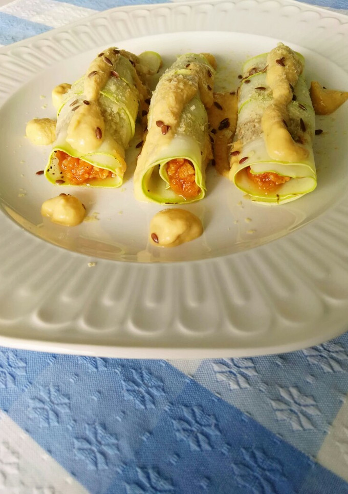 Una foto de Canelones de calabacín