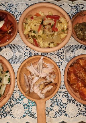 Una foto de Picada diferente con amigos (8 variantes)