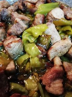 Una foto de Lomo en tacos con pimientos