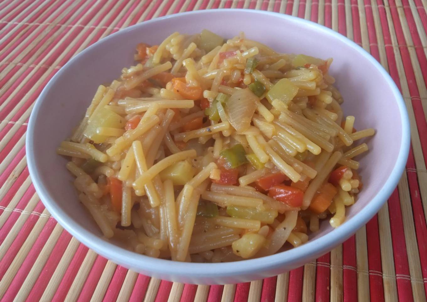 Fideos teriyaki con verduras