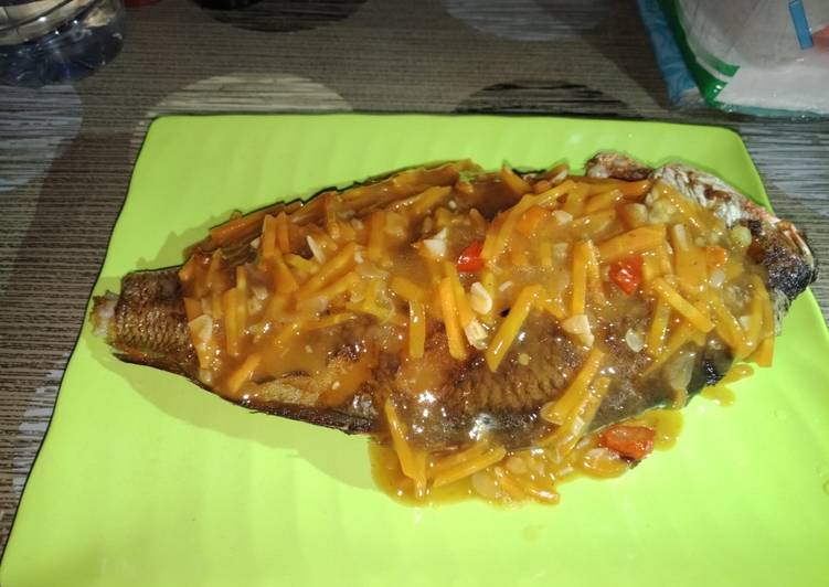 Proses Menyiapkan Ikan kakap asem manis pedas yang Lezat Sekali