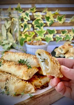 Foto de Folhados de massa filo no forno com queijo