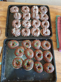 Una foto de Donas rellenas de dulce de leche