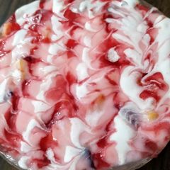 A picture of Strawberry Custard Trifle Pudding.