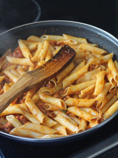 Una foto de Macarrones rápidos a la boloñesa