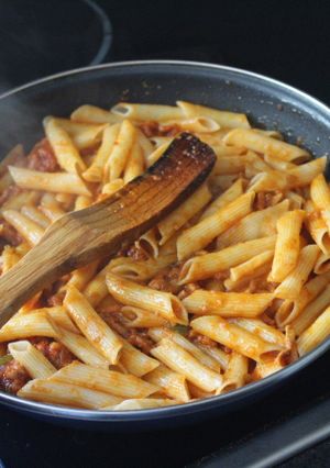 Una foto de Macarrones rápidos a la boloñesa