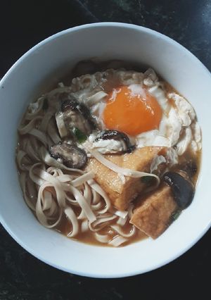 A picture of Chinese Noodle Soup.