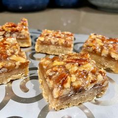 A picture of Honey Pecan Squares.
