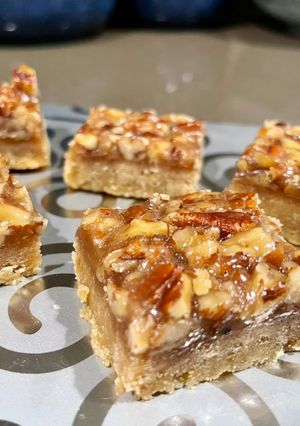 A picture of Honey Pecan Squares.