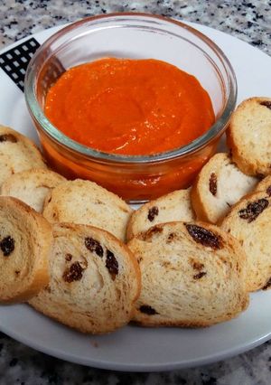 Una foto de Paté de pimiento y atún